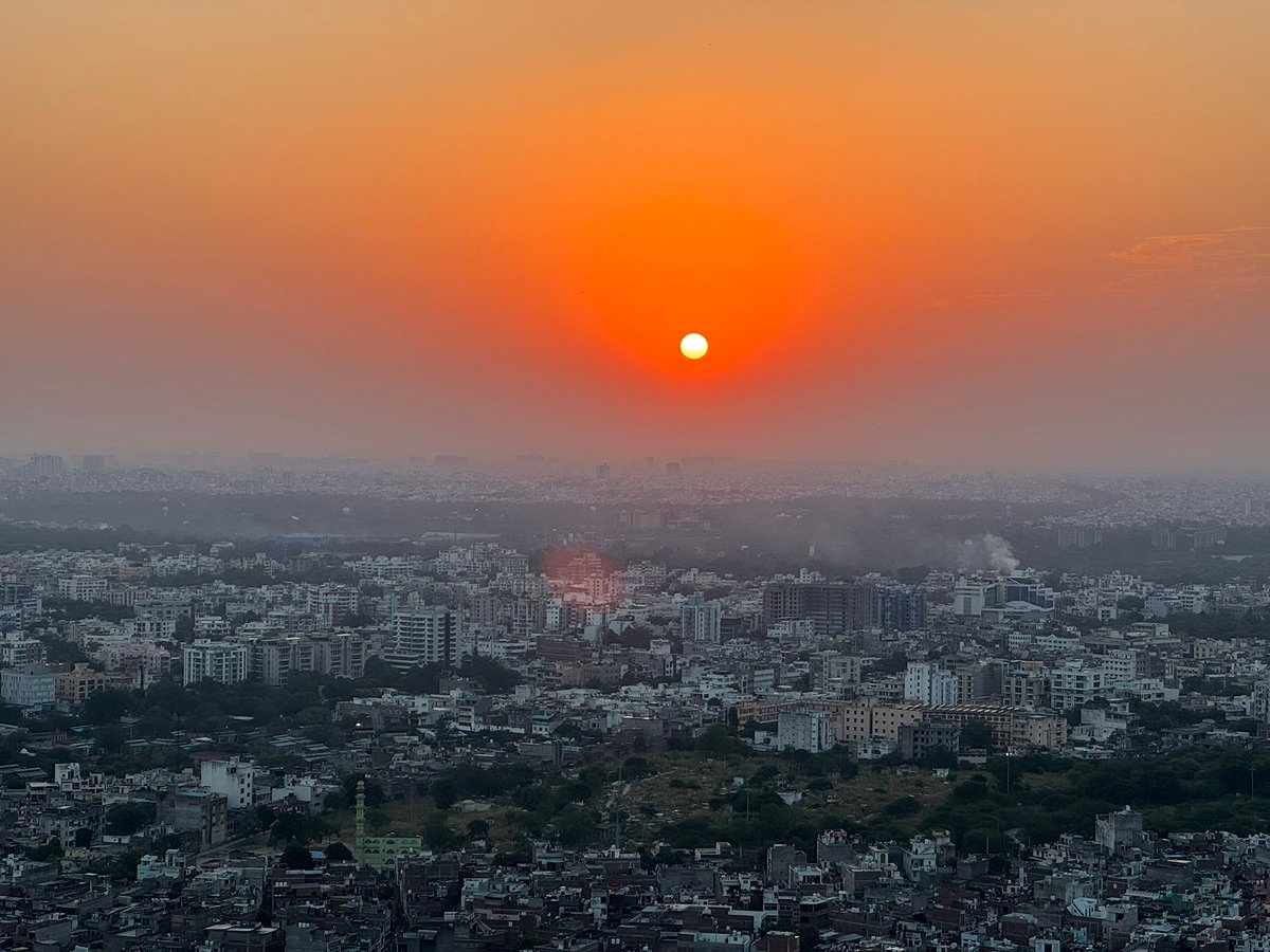 夕阳下的斋浦尔天际线
