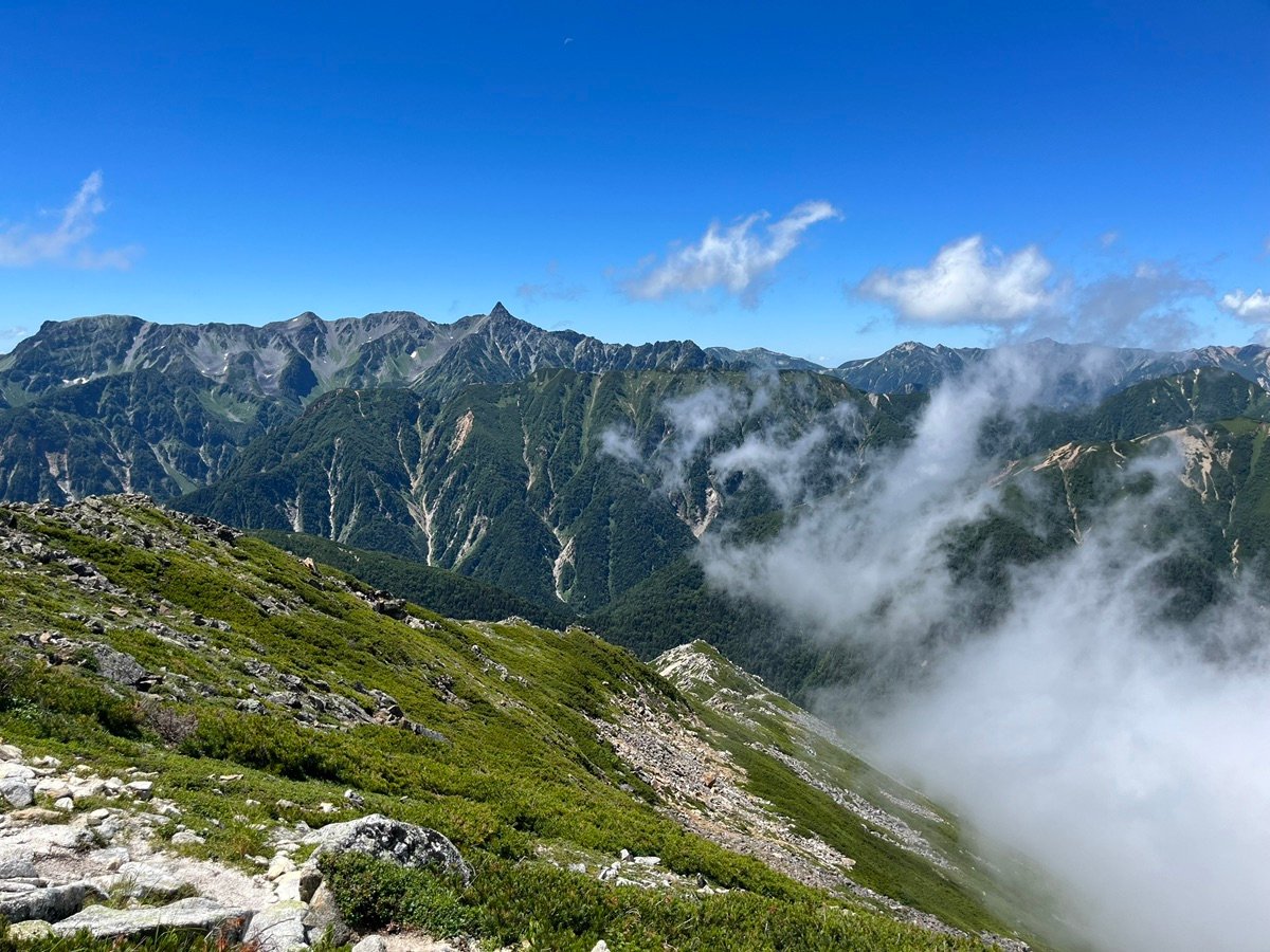 Los picos continuos de la naturaleza de Japón