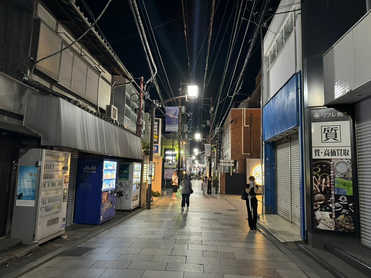 Callejón de Nara por la noche