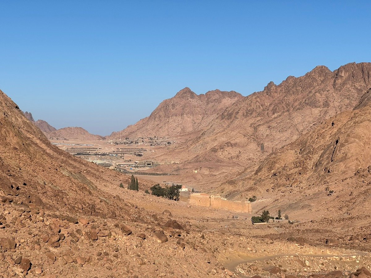 Terreno montañoso accidentado del Monte Sinaí