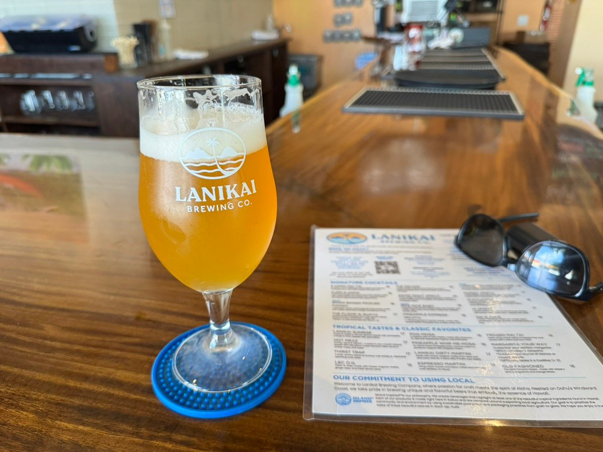 Vibrant tiki mural on the side of Lanikai Brewing Company in Kailua, Hawaii