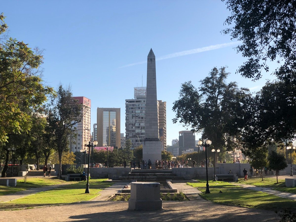 布斯塔曼特公园的树荫小径